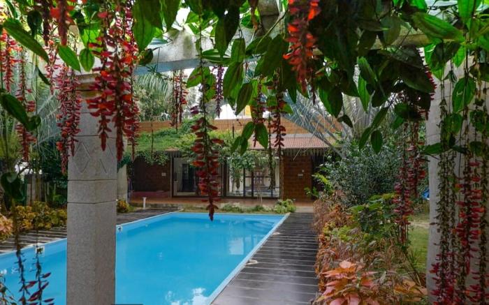 Emerald - Pool Villa near Bangalore Airport