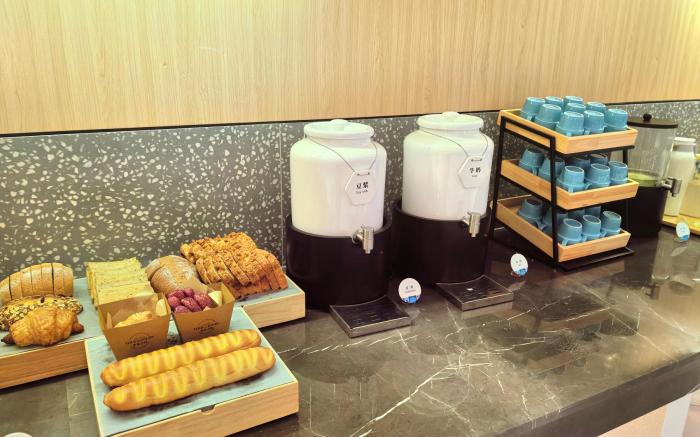 Home Inn Neo Shanghai Lingang Academy Laolu Road