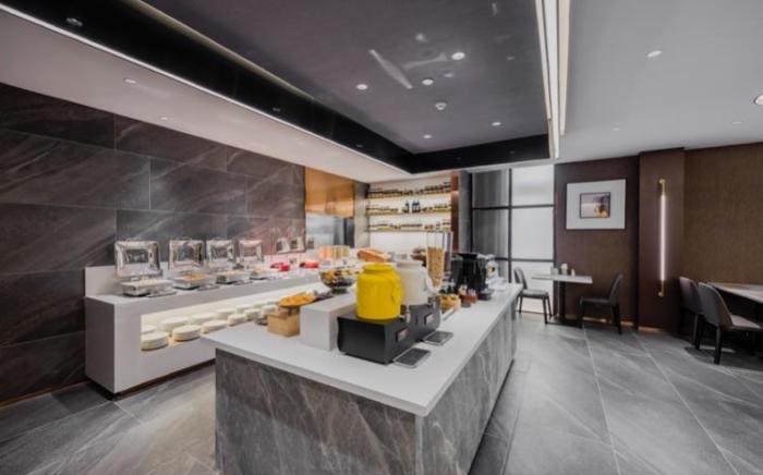 Home Inn Plus Shanghai Railway Staion Yanchang Road Metro Station