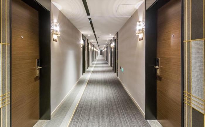 Home Inn Plus Shanghai New International Expo Center Gaoke West Road Metro Station