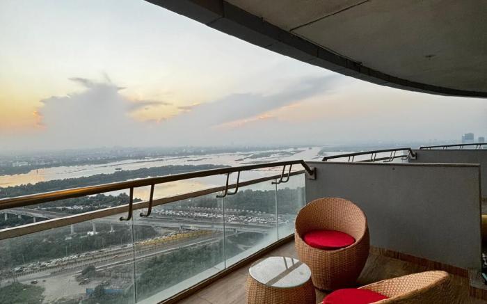 Review view studio 31st floor