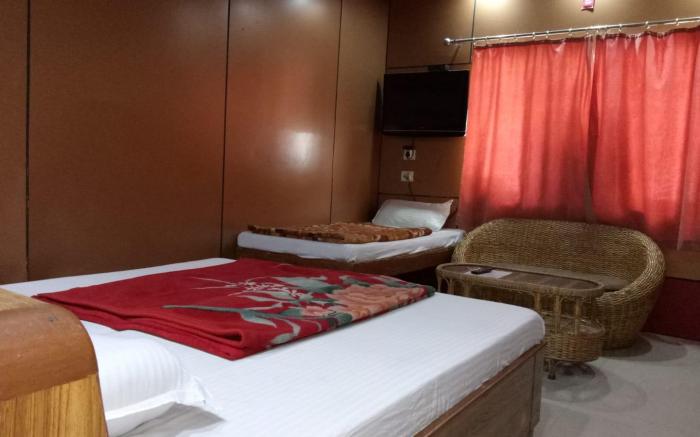 Hotel Shiv Ganga