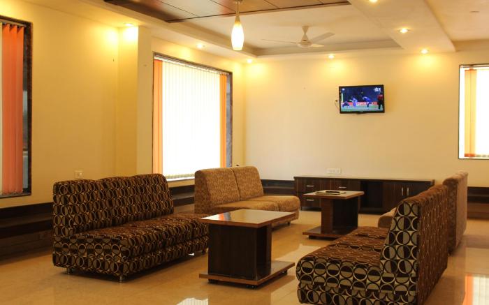 Hotel Sai Ramanand