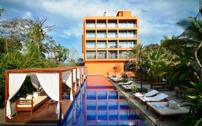 SinQ Party Hotel - No Male Stags Allowed