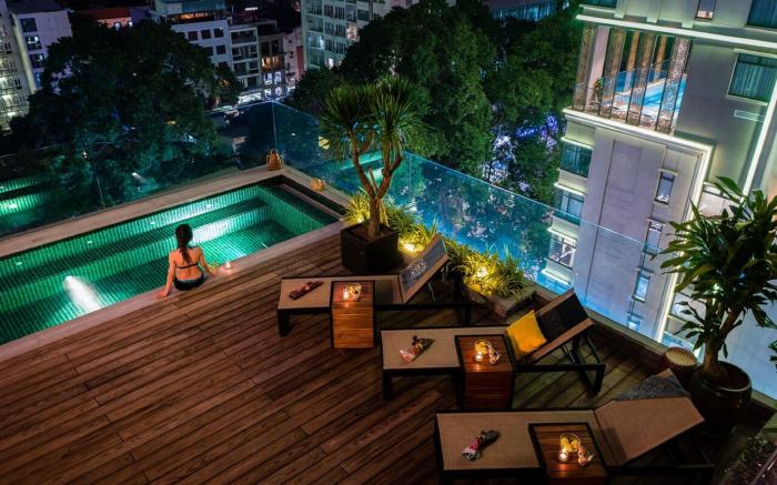 Au Lac Legend Hotel