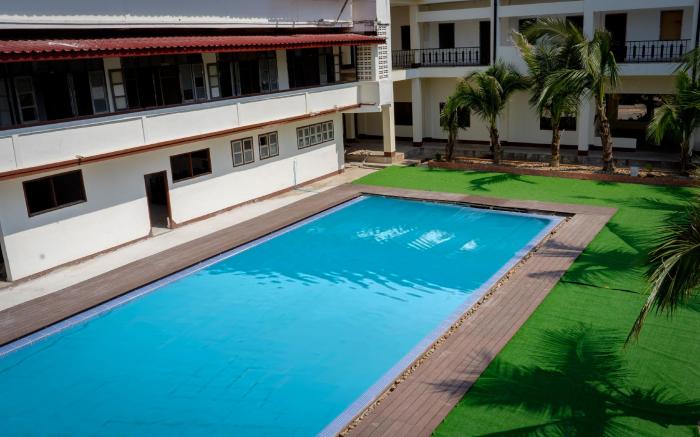 Peaceful Hotel
