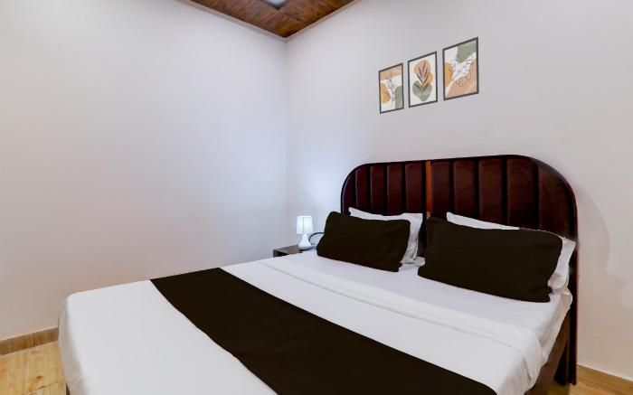 Super Hotel O Aastha Inn