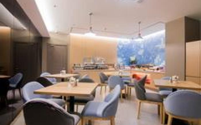 Home Inn Neo Shanghai the Bund Chenghuang Temple Xiaonanmen Metro Station