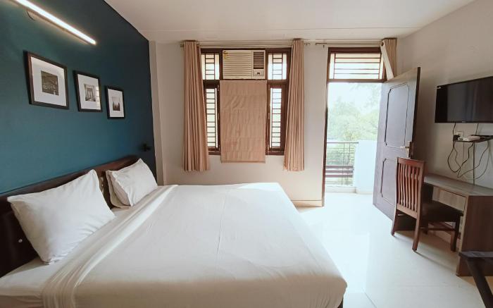 Silver Arrow Guest House 