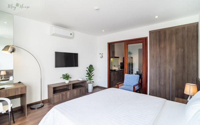 May House Building, Room 301, 1 Bedroom Apartment