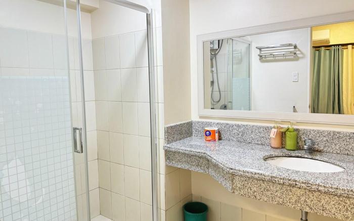 Manila Bay Three-Bedroom Apartment