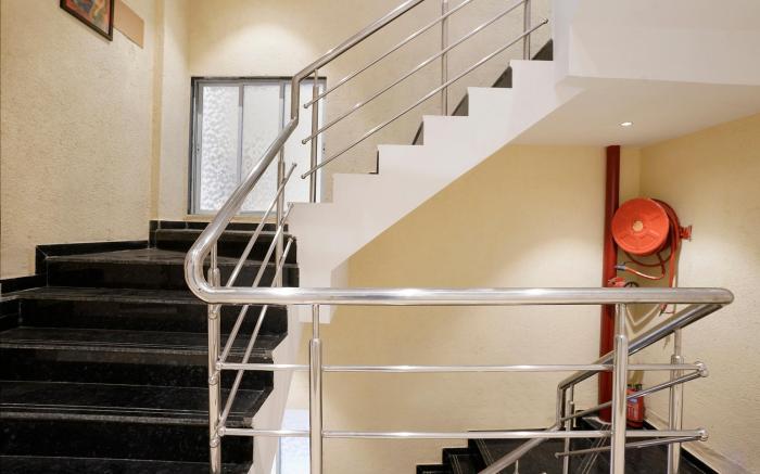 FabHotel Status Residency