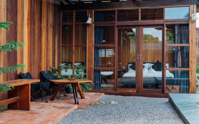 Adirek Pool Villa