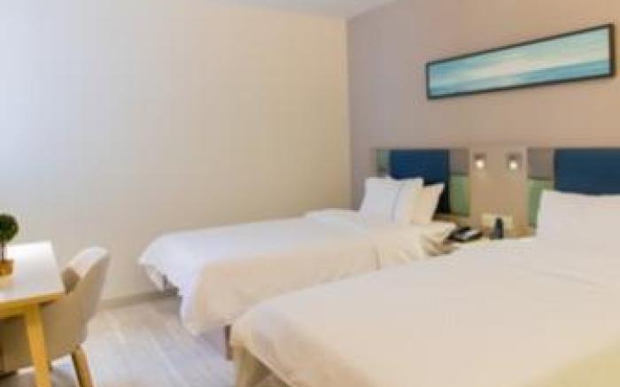 Home Inn Style Minlei Road Metro Station