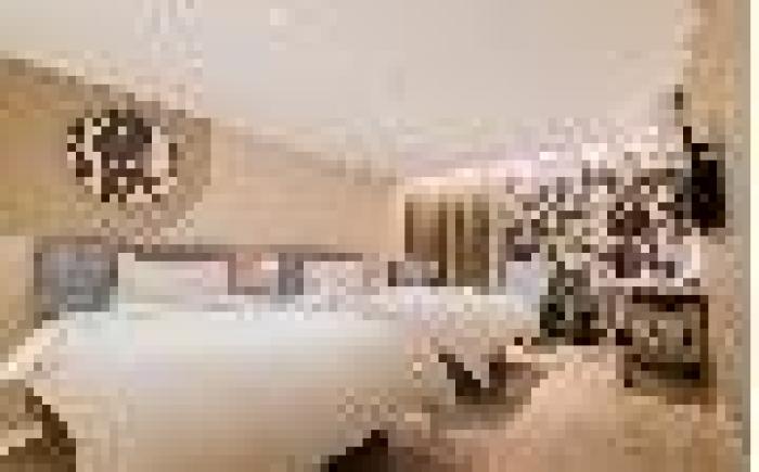 Home Inn Neo Shenzhen Luohu Port Guomao Metro Station