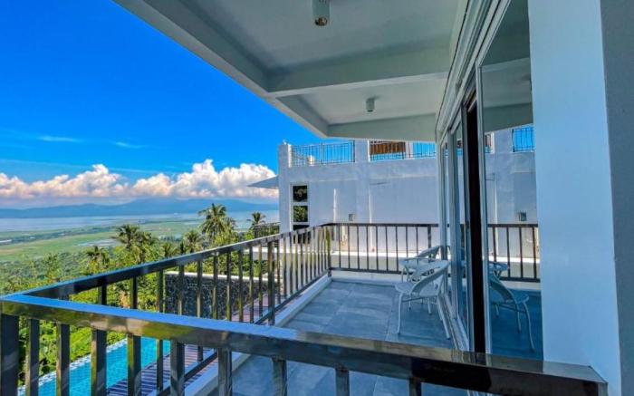 Villa Lorenzo @ Caliraya Heights Resorts