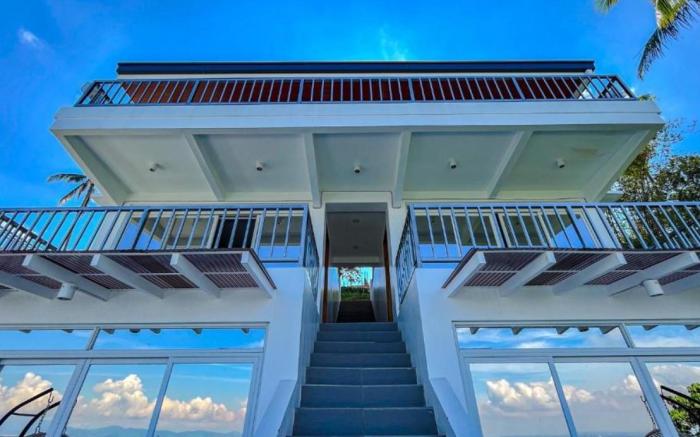 Villa Lorenzo @ Caliraya Heights Resorts