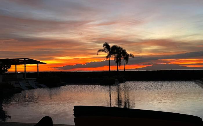 Luxury Manila Bay Sunset Next to Okada Airport MOA