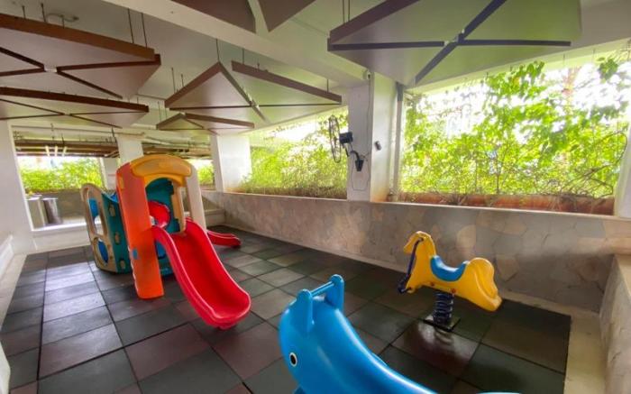 Homey and Comfy Studio at Bassura City By Travelio