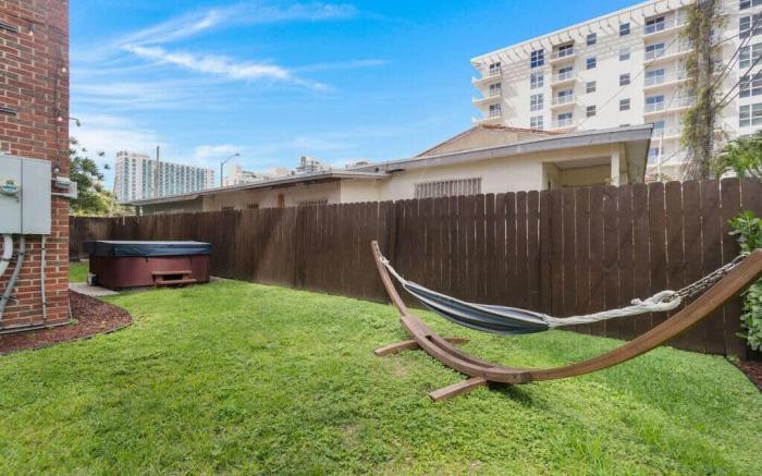 Roami at Bayview Place | Penthouse |Tub |6 Bed