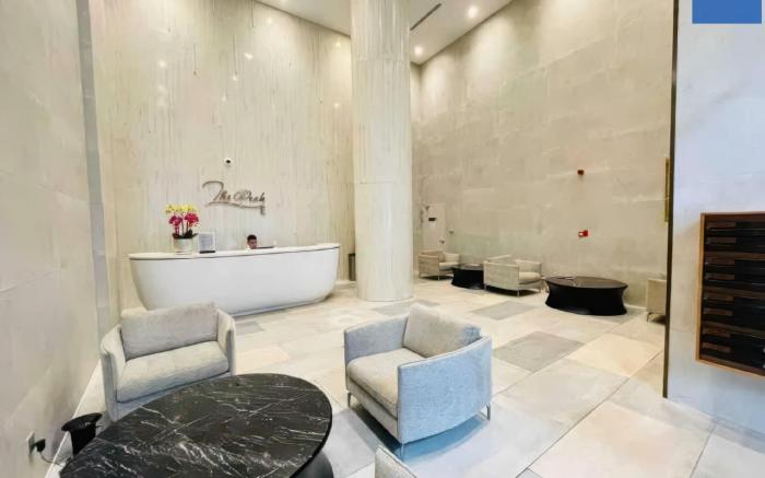 The Peak Midtown Suites - Infinity Pool & Gym