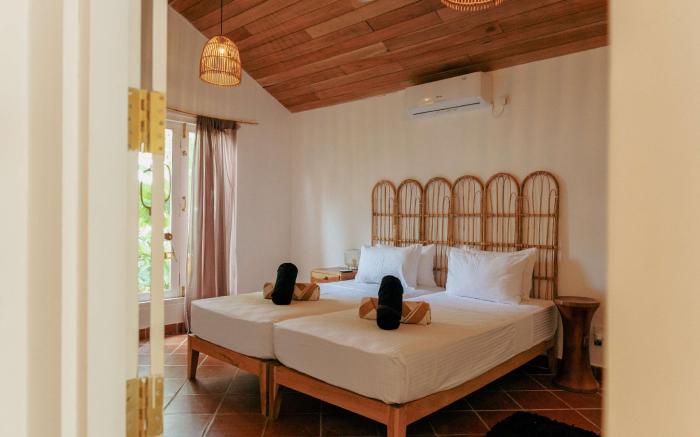 New 3 Bedroom Villa, Private Pool, 250m to Beach