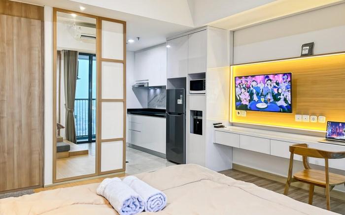 Stylish Studio SouthGate Apt w/ Pool, Gym, Netflix