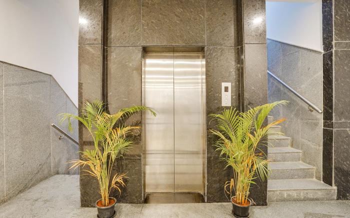 Super Townhouse OAK XOTEL near silk board metro