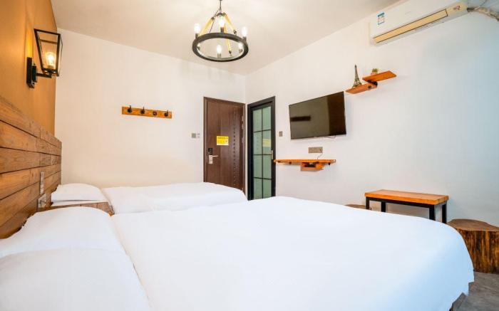 Loft Art Inn