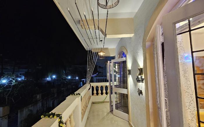 Casa De Abhishek - Breezy 2 BHK 