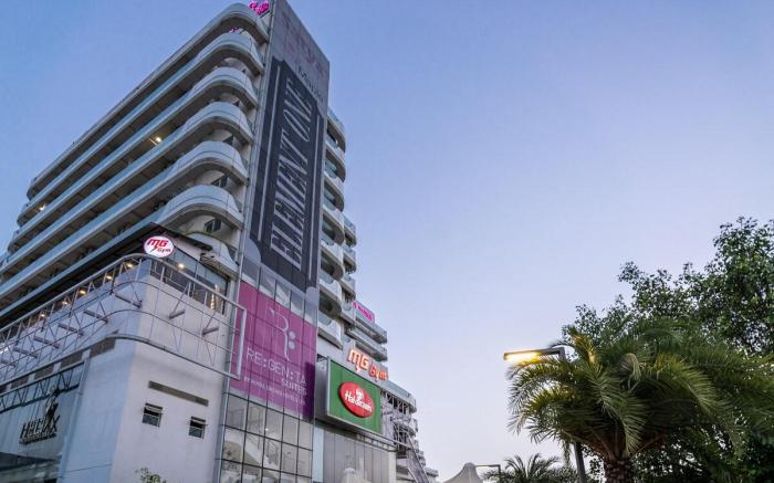 Bastiat Stays| Chic Midtown Studio Apartment