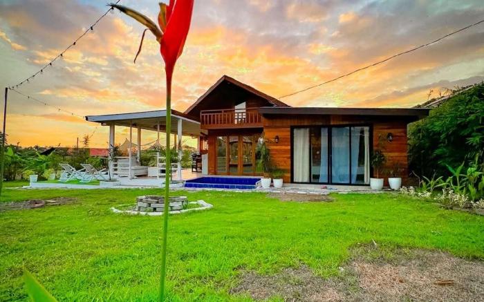 Rancho Oco Mahogany Farm Villa w/ Swimming Pool