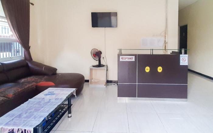 RedDoorz Syariah Near Transmart Mall Palembang