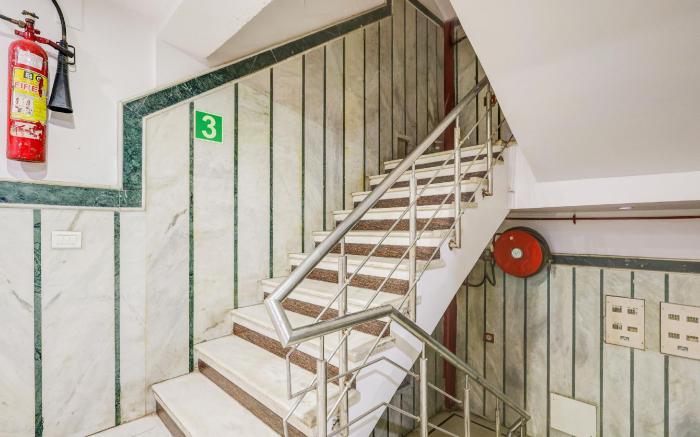Super Townhouse Arakashan Road Paharganj formerly Mohan international