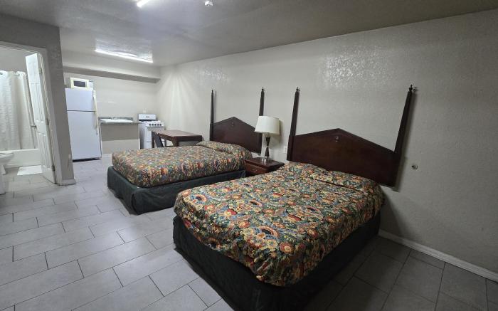 Super 7 Inn By OYO San Antonio N.W. Medical Center