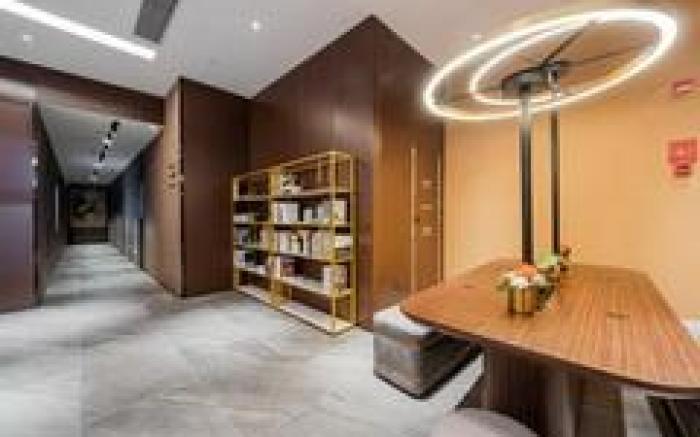 Home Inn Plus Hangzhou West Lake Lakeside Pedestrian Street