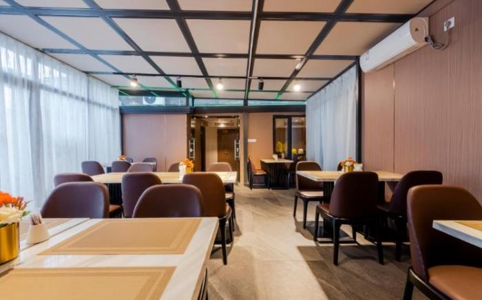 Home Inn Plus Hangzhou West Lake Scenic Area Su Causeway