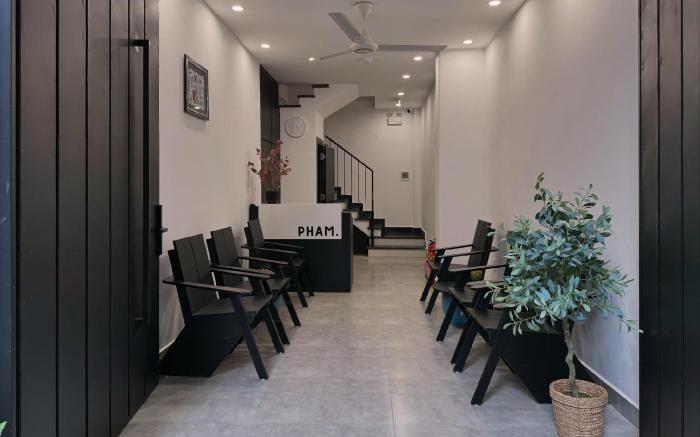 PHẠM. Homes