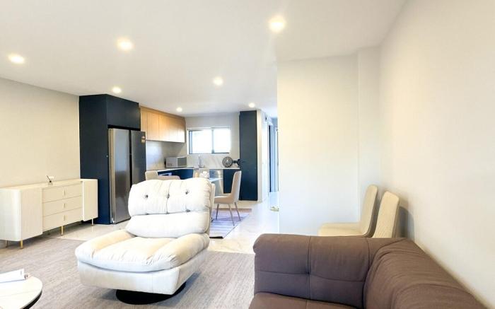Graceful Stay 3BR beside UC