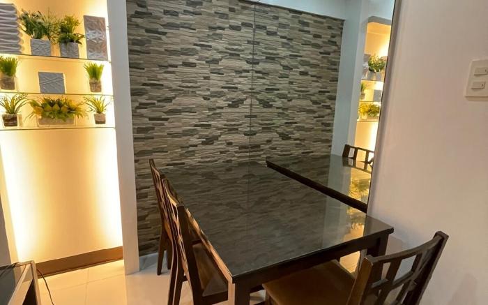 2BR Staycation with Balcony in Camella Northpoint