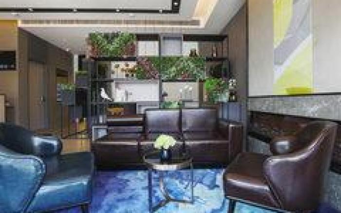 Home Inn Style Golden Nanjing Provincial Maternal and Child Hospital Longjiang Metro Station