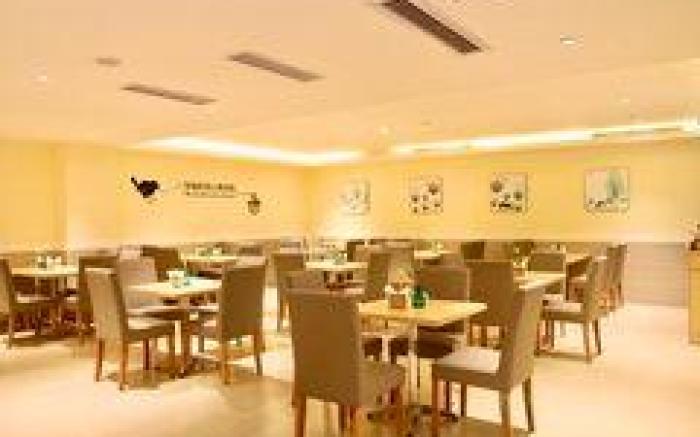 Ease Hotel Guangzhou Panyu Chimelong Xiajiao Metro Station