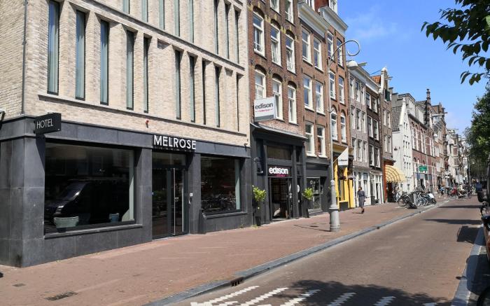Melrose Hotel 