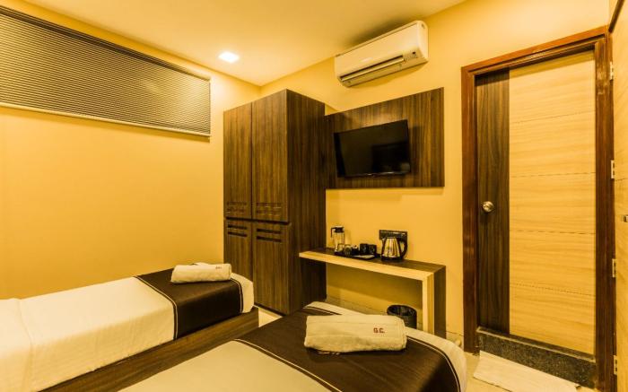 Hotel Golden Crown
