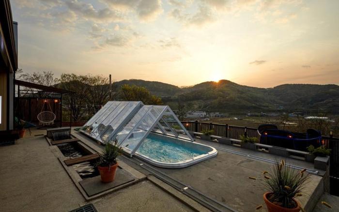 Cheongdo Barabom Pool Villa