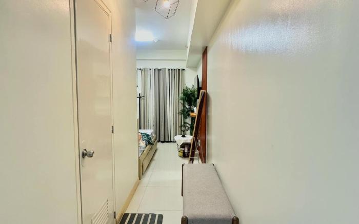 Modern Studio unit w/ Netflix, Camella Northpoint