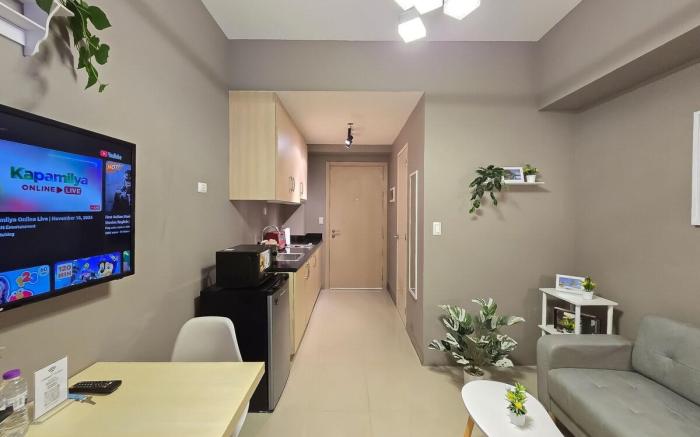 Condotel 1BR w/ Balcony SM Light Residences #LT10