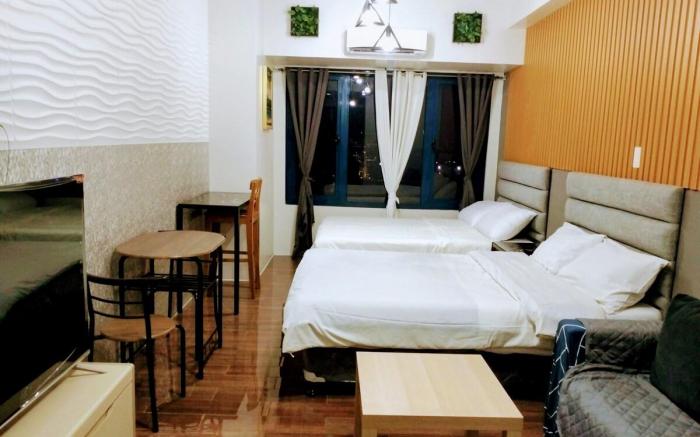 Makati Air 57F; double-beds, 4pax, good location