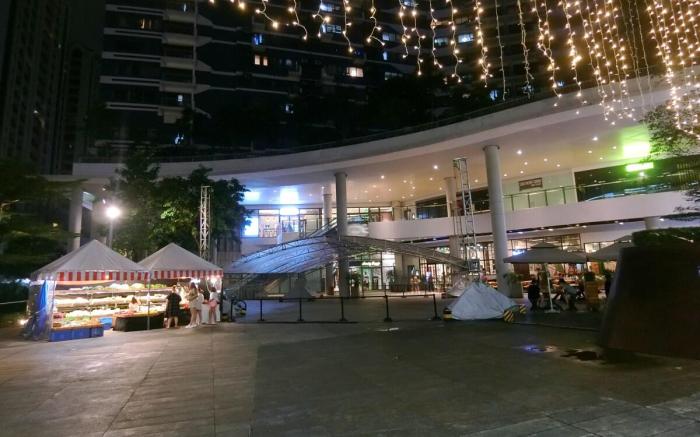Makati Air 5258; 2double-beds, 4pax, good location