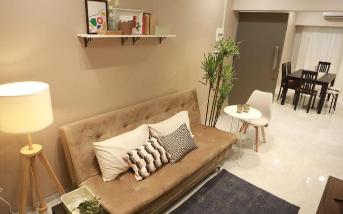 Downtown 3 Bhk Appt, Mahalaxmi, 1402